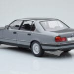 BMW Serija 7 E32 740i Srebrna MCG 1:18