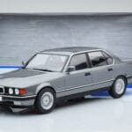 BMW Serija 7 E32 740i Srebrna MCG 1:18