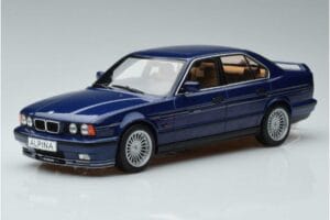 BMW Alpina B10 4.6 E34 Modra MCG 1:18