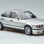 BMW Alpina B10 4.6 E34 Srebrna MCG 1:18