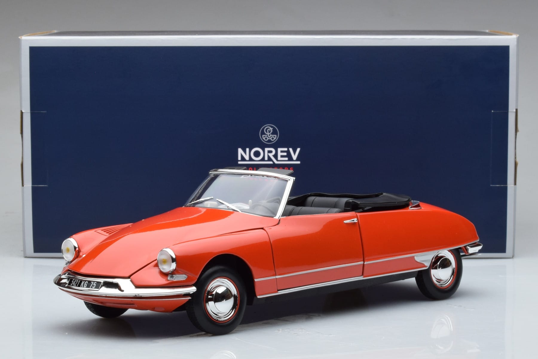 ミニカー norev Citroen DS19 Cabriolet 1/18 1961 Citroen DS 19 Convertible, Corail Red 1:18 Diecast Model Car