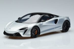 McLaren Artura Kupe Srebrn GT Spirit 1:18