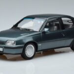 Opel Opel Kadett E GSi Modra Kovinska Norev 1:18 1:18 Kovina