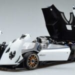 Pagani Pagani Zonda HP Barchetta Ogljikova Vlakna Bela LCD 1:18 1:18 Kovina