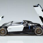 Pagani Pagani Zonda HP Barchetta Ogljikova Vlakna Bela LCD 1:18 1:18 Kovina