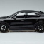 Porsche Porsche Cayenne S Coupe Minichamps 1:18 1:18 Kovina