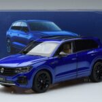 Volkswagen Volkswagen Touareg CR Moder FAW 1:18 1:18 Kovina