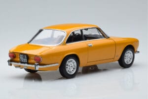 Alfa Romeo 1750 GTV Rumen Norev 1:18 187910 Kovina – slika 3 od 7