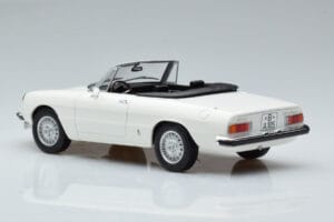 Alfa Romeo 2000 Spider Bel Norev 1:18 187882 Kovina – slika 6 od 7