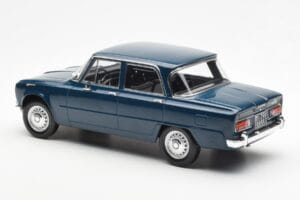 Alfa Romeo Giulia TI Petrolej Modra Norev 1:18 187971 Kovina – slika 5 od 6