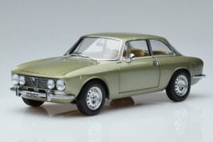 Alfa Romeo GTV 2000 Zelen Omejena Izdaja Norev 1:18 187913 Kovina