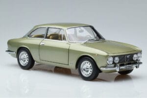 Alfa Romeo GTV 2000 Zelen Omejena Izdaja Norev 1:18 187913 Kovina – slika 5 od 7