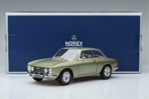 Alfa Romeo GTV 2000 Zelen Omejena Izdaja Norev 1:18 187913 Kovina – slika 7 od 7