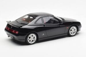 Alfa Romeo GTV V6 916 Črn Otto 1:18 OT1057 Smola – slika 2 od 6