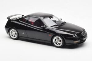 Alfa Romeo GTV V6 916 Črn Otto 1:18 OT1057 Smola – slika 4 od 6