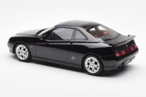 Alfa Romeo GTV V6 916 Črn Otto 1:18 OT1057 Smola – slika 5 od 6