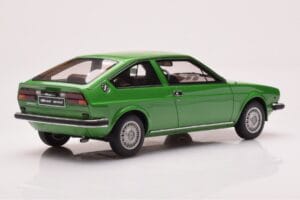 Alfa Romeo Alfasud Sprint Zelena Otto 1:18 OT1043 Smola – slika 2 od 6