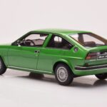 Alfa Romeo Alfasud Sprint Zelena Otto 1:18 - image 5 of 6