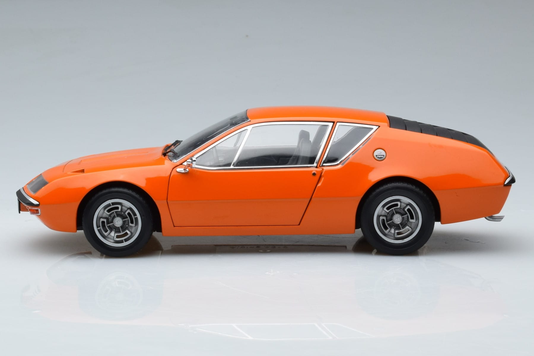 Alpine A310 1600 VF Acropolis Oranžen Norev 1:18 185402 Kovina – slika 4 od 7