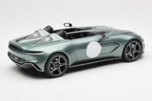 Aston Martin V12 Speedster Zelen Metallic GT Spirit 1:18 GT906 Smola – slika 2 od 6