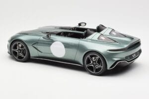 Aston Martin V12 Speedster Zelen Metallic GT Spirit 1:18 GT906 Smola – slika 5 od 6