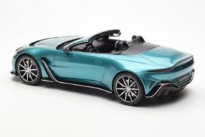 Aston Martin V12 Vantage Roadster Tayos Turkizna Zelena GT Spirit 1:18 GT445 Smola – slika 5 od 6