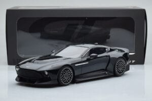 Aston Martin Victor Črn GT Spirit 1:18 GT428 Smola – slika 6 od 6
