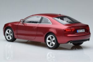 Audi A5 B8 Granatno Rdeča Norev 1:18 188352 Kovina – slika 6 od 7