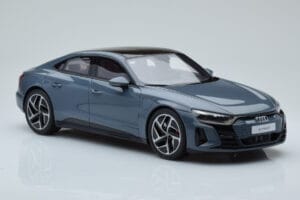 Audi E-Tron GT Siv GT Spirit 1:18 GT393 Smola – slika 4 od 6