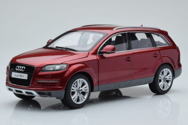 Audi Q7 4L Granatno Rdeča Kyosho 1:18