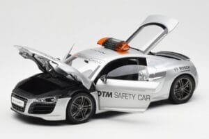 Audi R8 5.2 DTM Safety Car 2010 Kyosho 1:18 09216DTM Kovina – slika 2 od 8