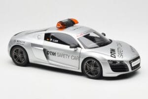 Audi R8 5.2 DTM Safety Car 2010 Kyosho 1:18 09216DTM Kovina – slika 6 od 8