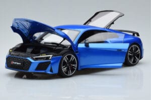 Audi R8 Performance Modra Kengfai 1:18 VAKF-0355 Kovina – slika 2 od 10