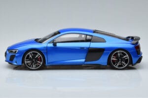 Audi R8 Performance Modra Kengfai 1:18 VAKF-0355 Kovina – slika 5 od 10