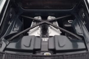 Audi R8 Performance Srebrna Kengfai 1:18 VAKF-0354 Kovina – slika 9 od 10
