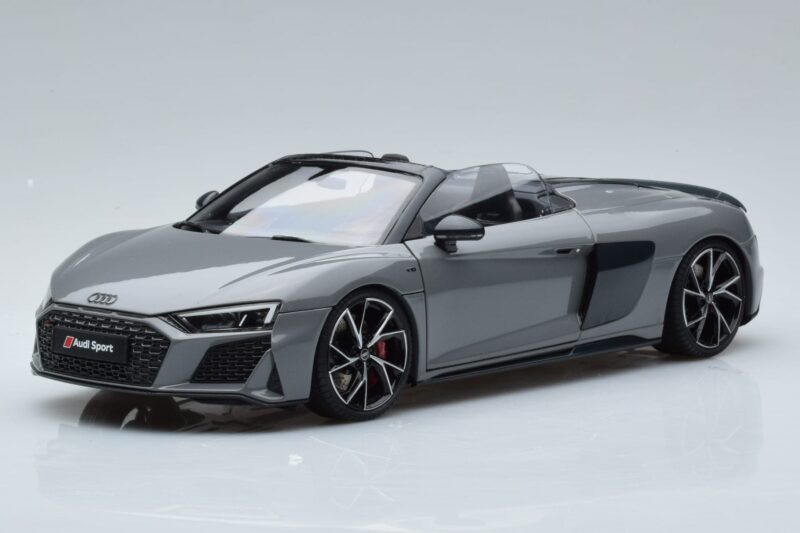 Audi R8 Spyder Performance Nardo Siv Kengfai 1:18 VAKF-0352 Kovina