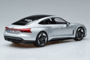 Audi RS e-tron GT Srebrn Norev 1:18 188381 Kovina – slika 2 od 6