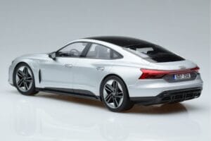 Audi RS e-tron GT Srebrn Norev 1:18 188381 Kovina – slika 5 od 6