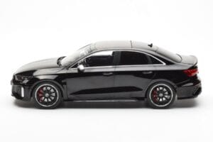 Audi RS3 8Y Sedan Črn MCG 1:18 MCG18450 Kovina – slika 3 od 6