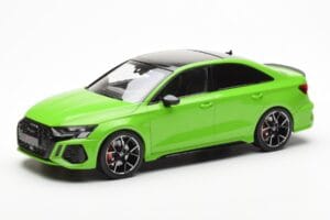 Audi RS3 8Y Sedan Zelen MCG 1:18