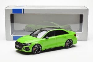 Audi RS3 8Y Sedan Zelen MCG 1:18 MCG18449 Kovina – slika 6 od 6