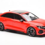 Audi RS3 8Y Sedan Rdeč MCG 1:18 - image 4 of 6