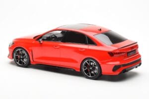 Audi RS3 8Y Sedan Rdeč MCG 1:18 MCG18451 Kovina – slika 5 od 6