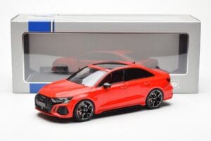 Audi RS3 8Y Sedan Rdeč MCG 1:18 MCG18451 Kovina – slika 6 od 6