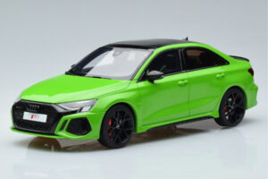 Audi RS3 8Y Limuzina Zelena GT Spirit 1:18