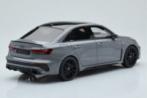 Audi RS3 8Y Sedan Performance Edition Siv GT Spirit 1:18 GT885 Smola – slika 2 od 6