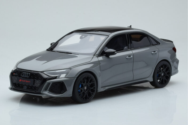 Audi RS3 8Y Sedan Performance Edition Siv GT Spirit 1:18