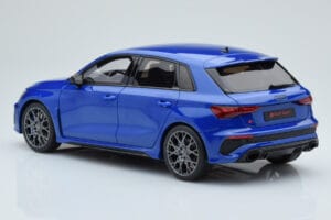Audi RS3 8Y Sportback Performance Edition Nagaro Moder GT Spirit 1:18 GT884 Smola – slika 4 od 5