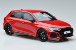 Audi RS3 8Y Sportback Rdeč GT Spirit 1:18 GT378 Smola – slika 4 od 6