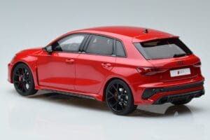 Audi RS3 8Y Sportback Rdeč GT Spirit 1:18 GT378 Smola – slika 5 od 6